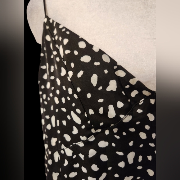 Black and White Maxi Slip On Dress - Picture 5 of 7